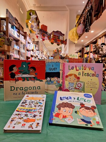 Empfehlungen vor dem Schulstart: Spielzeug und Bücher, die Kinder auf das neue Schuljahr vorbereiten